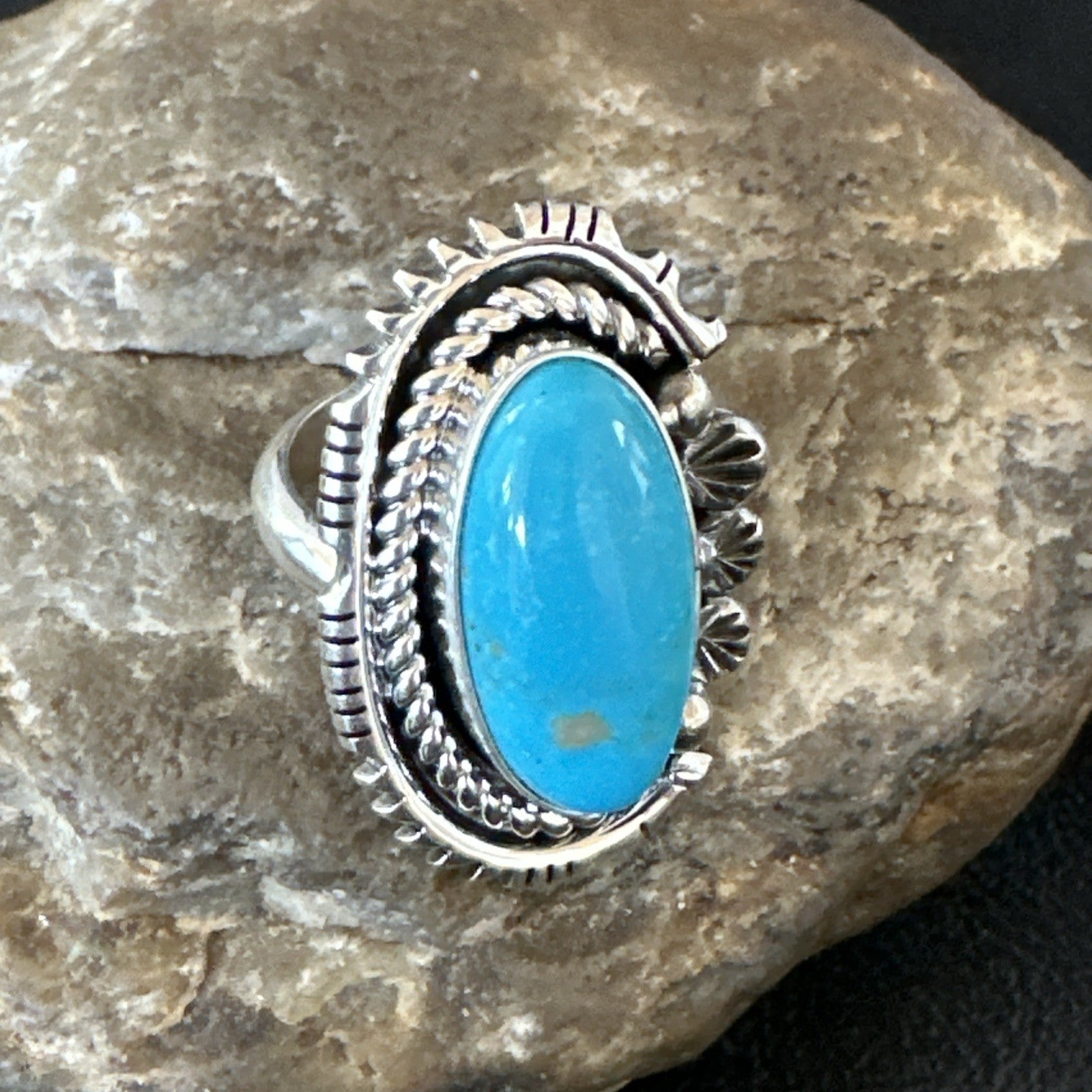 Yazzie Handmade Navajo Sterling Silver  Blue Kingman Turquoise Ring Sz 8.5 19627