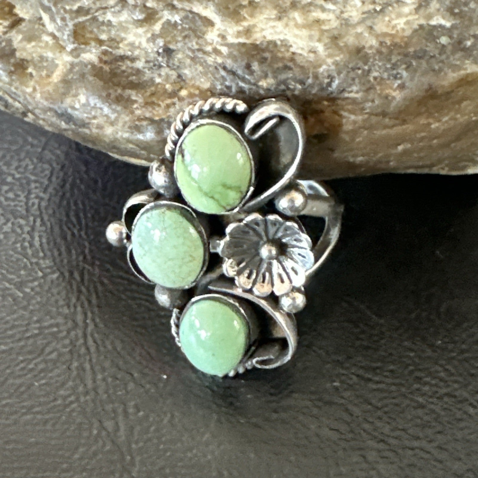 Yazzie Ring Green Turquoise Navajo Sterling Silver Cluster Size 8.5 19230