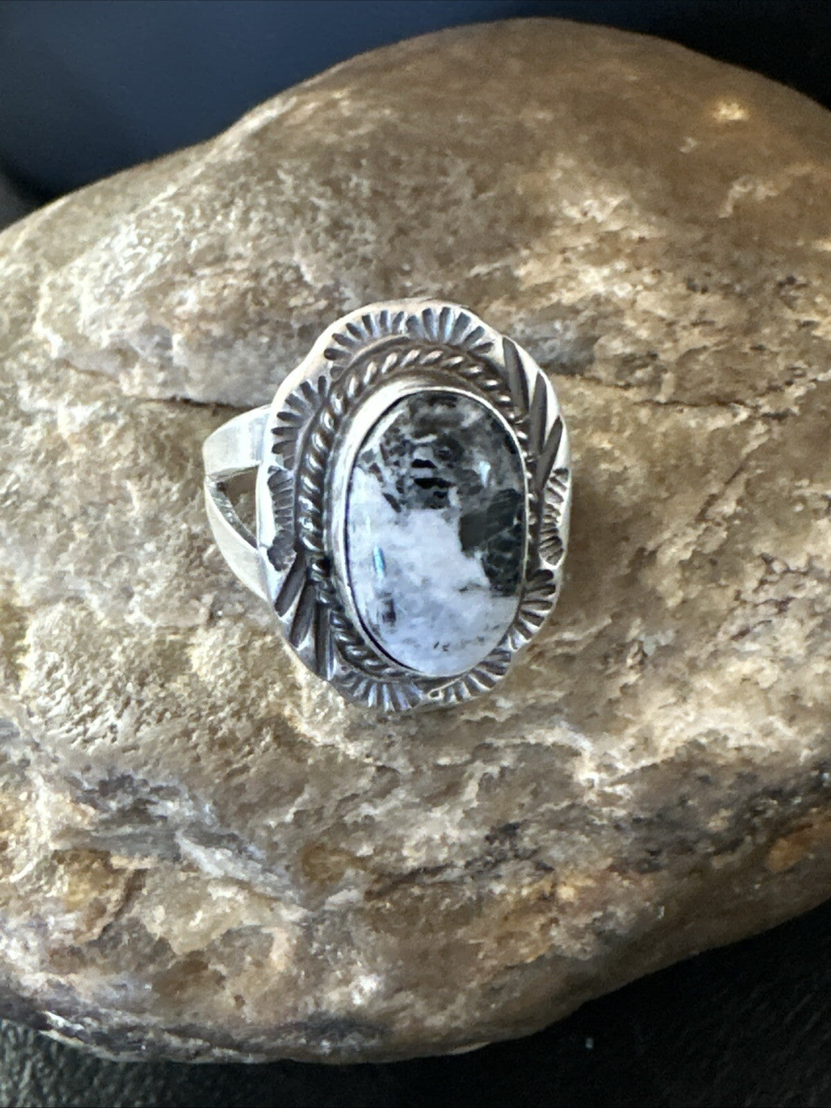 Womens White Buffalo Turquoise Navajo Sterling Silver Ring Size 7 18586