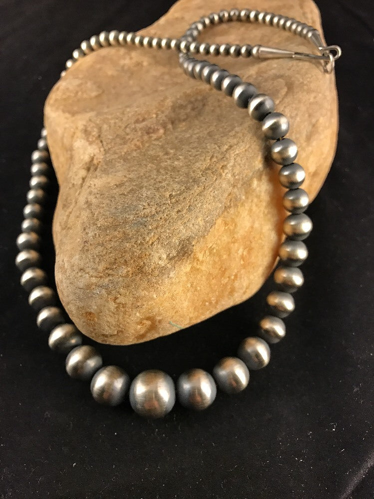Navajo Graduated Sterling Silver Beads Necklace 20"