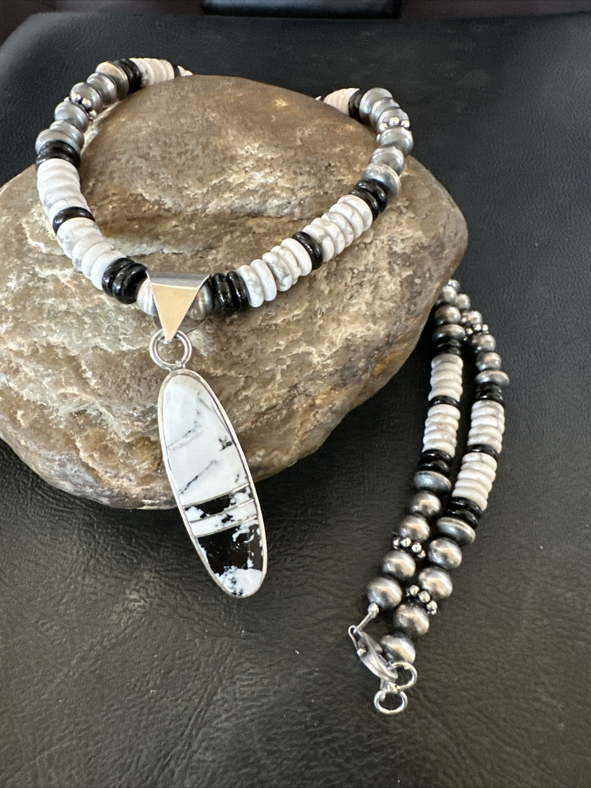 White Buffalo Turquoise Navajo Pearls Sterling Silver Onyx Necklace 17804