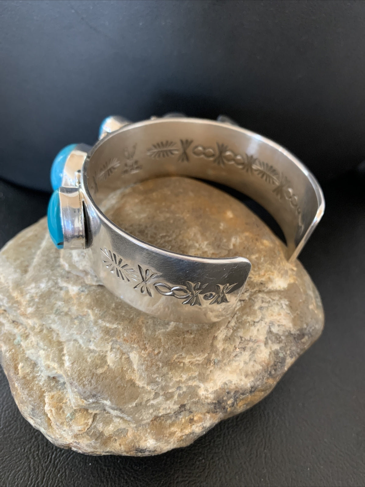 Kingman Turquoise Row Navajo Sterling Silver Cuff Bracelet 1410