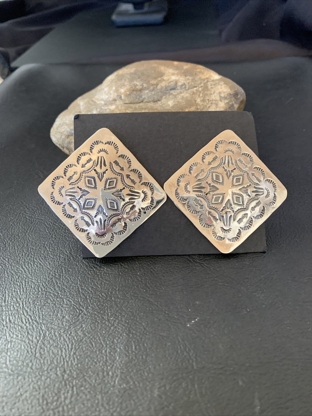 Native American Womens Navajo Sterling Silver Stamped Handmade Earrings M