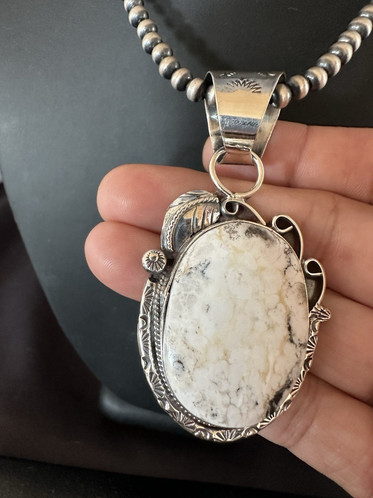 White Buffalo Turquoise Pendant Navajo Pearls Sterling Silver Necklace 19377