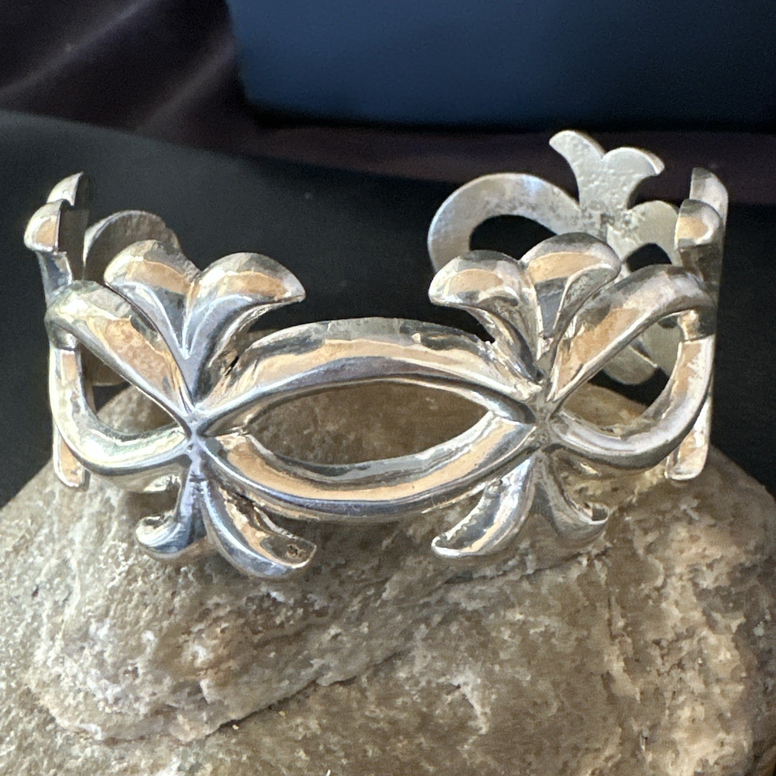 Tufa Cast Mens Womens Navajo Sterling Silver Cuff Bracelet 19689