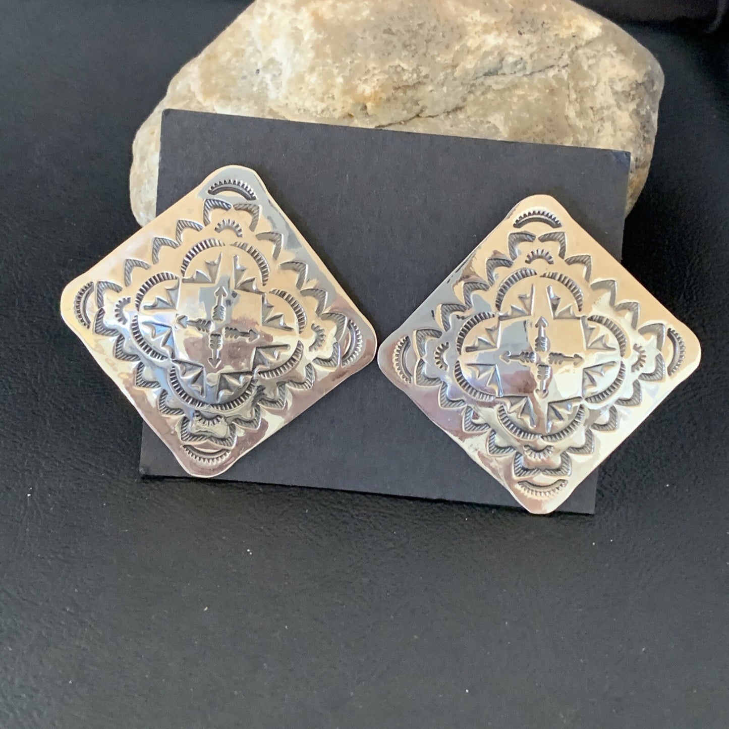 Womens Navajo Sterling Silver Earrings 01666N
