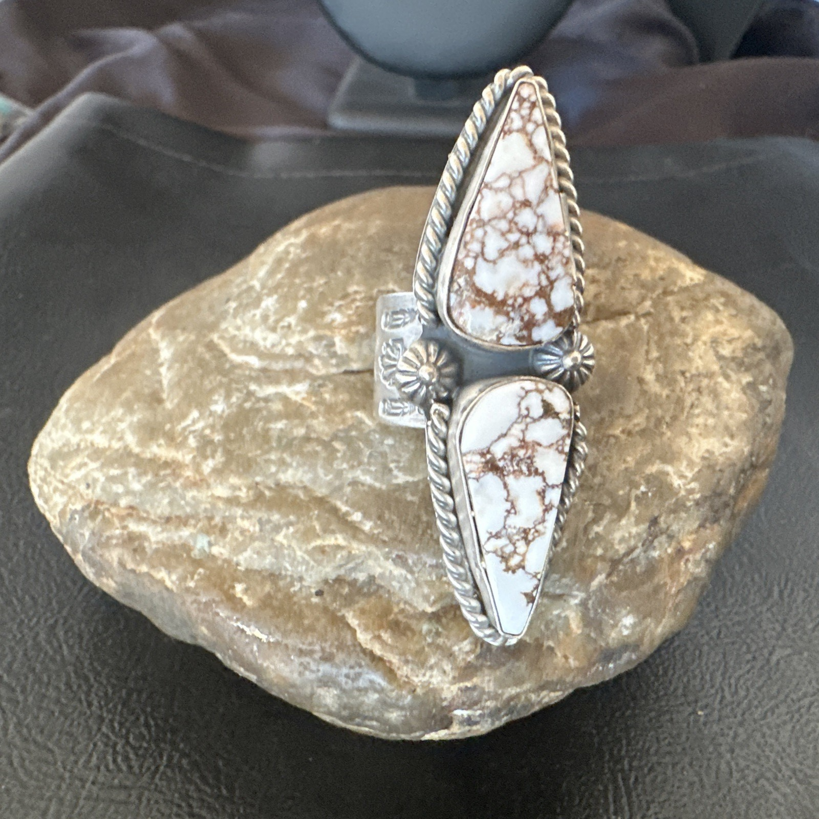 Wild Horse Turquoise Navajo Cluster Sterling Silver Ring Size 7.5 19008