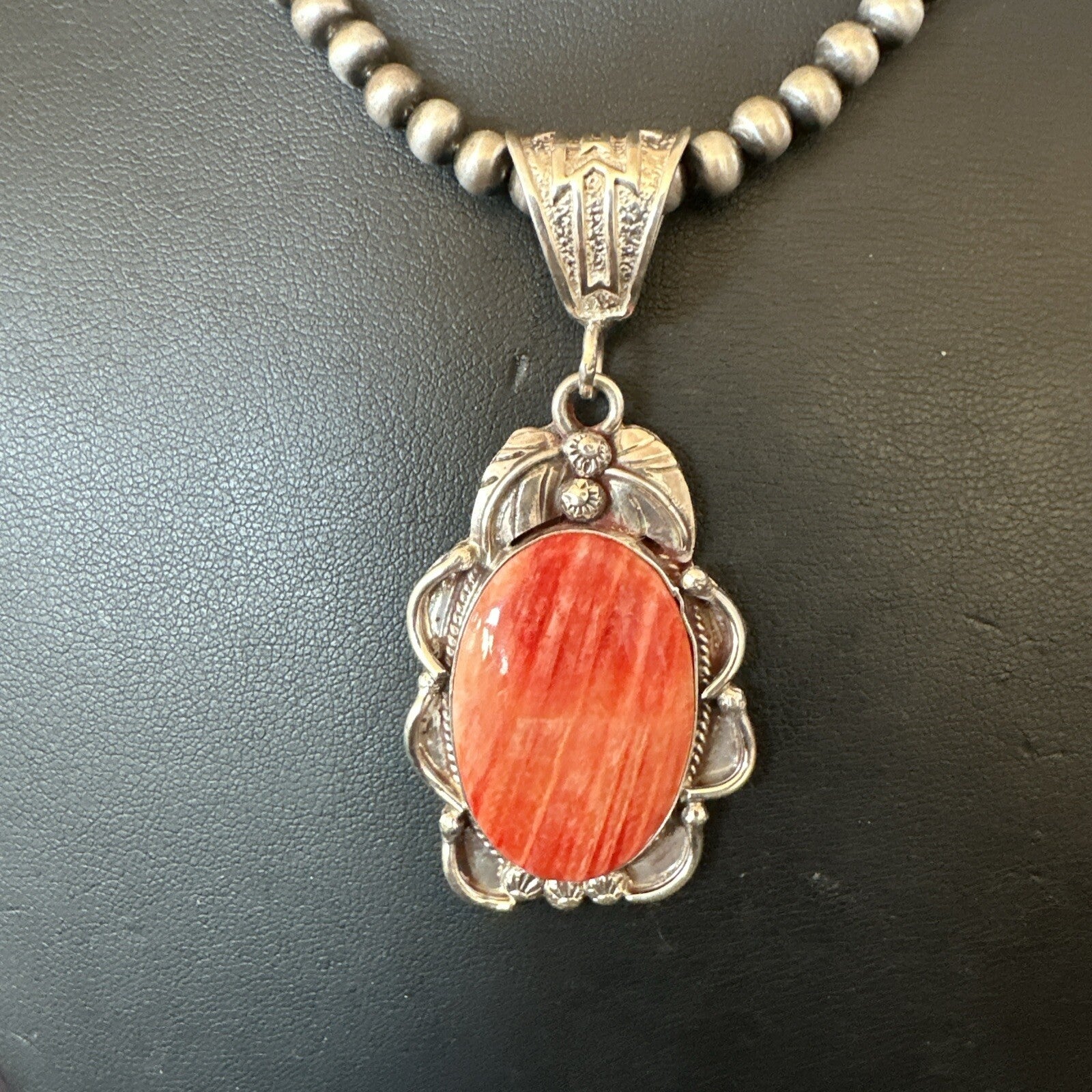 WoMens Red Spiny Oyster Pendant Navajo Sterling Silver Necklace 18366