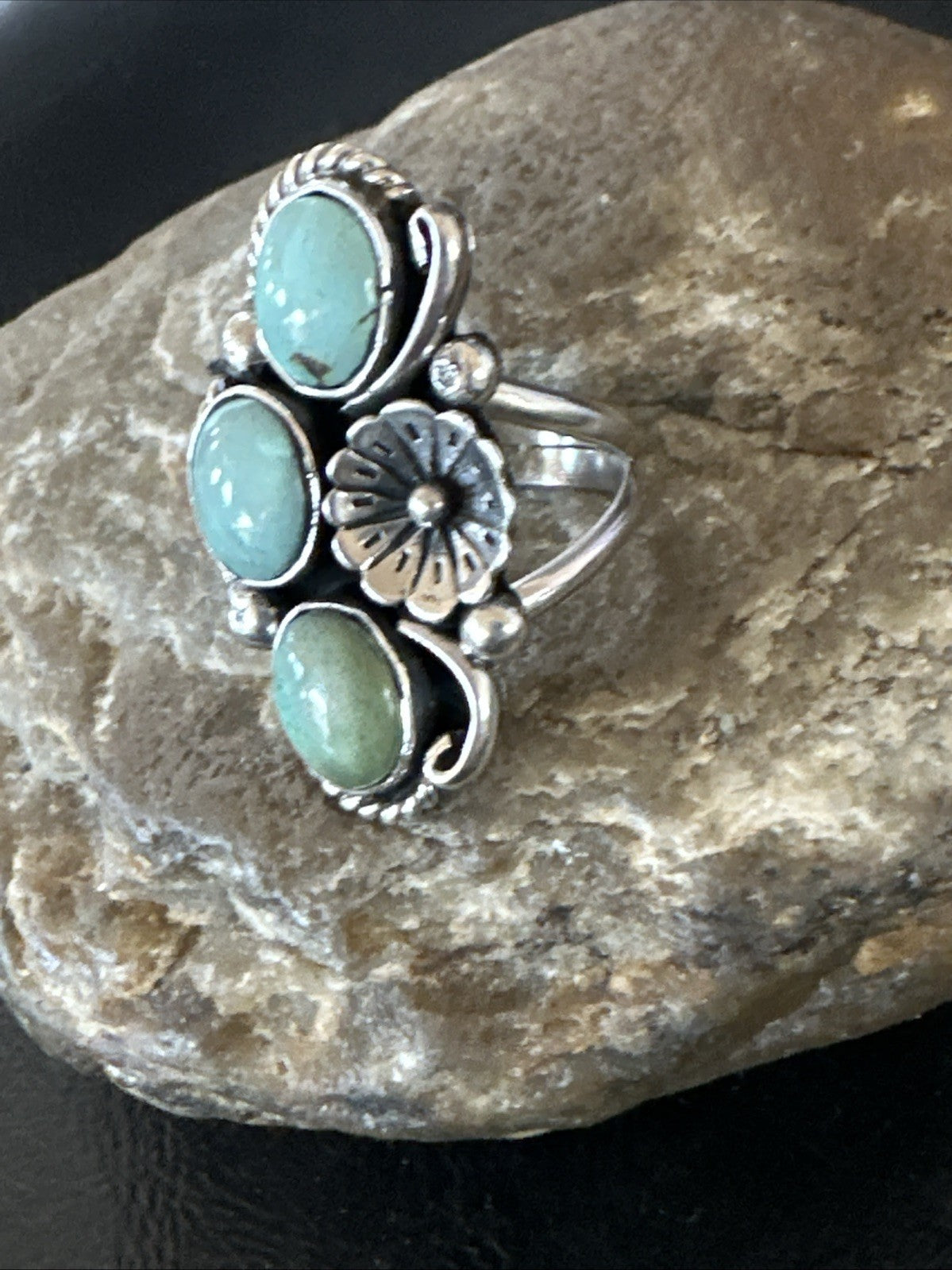 Yazzie Ring Green Turquoise Navajo Sterling Silver Cluster Size 8 19199