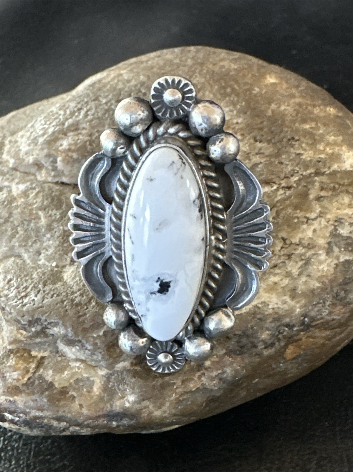 Womens White Buffalo Turquoise Navajo Sterling Silver Ring Size 7 18625