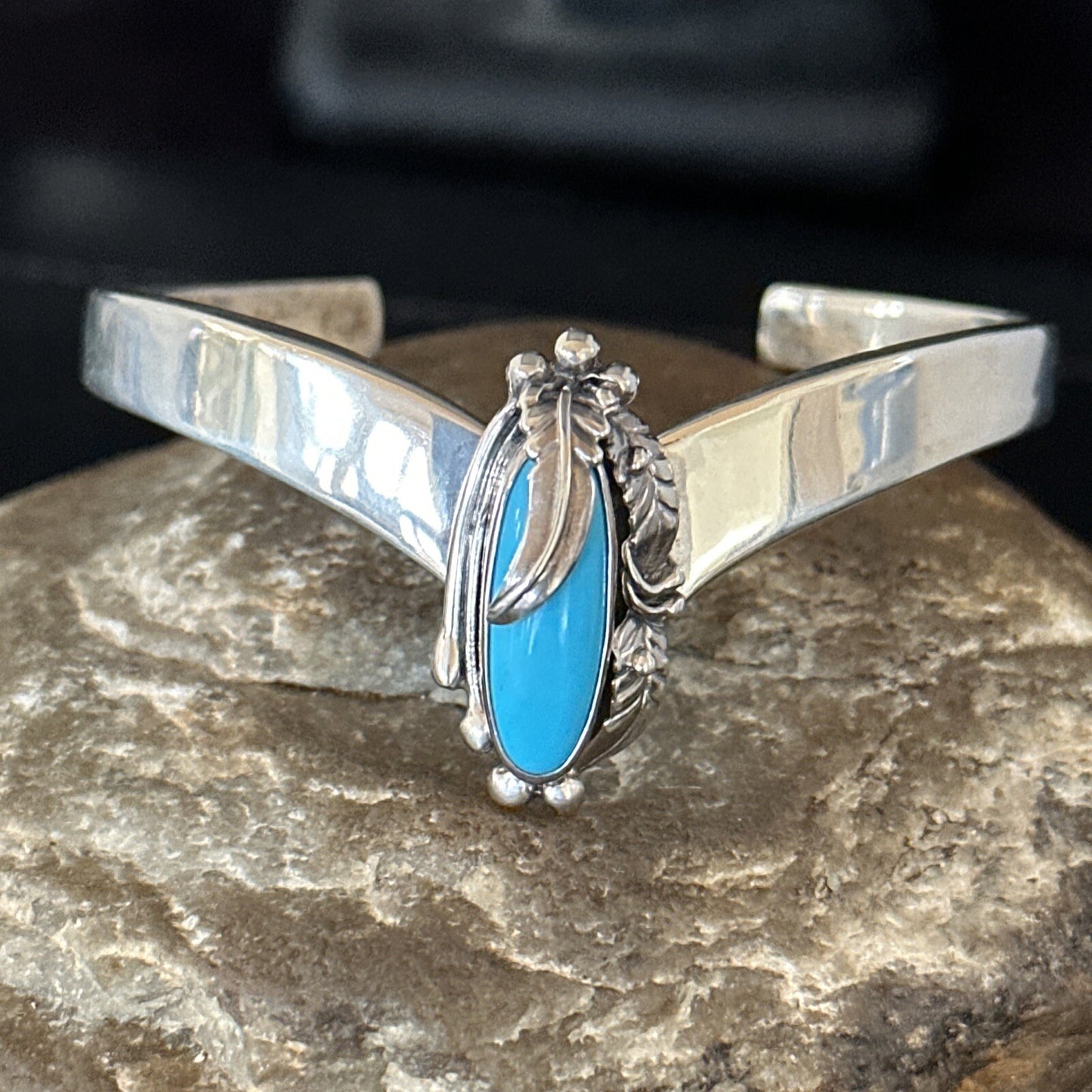 Kingman Turquoise Womens Navajo Sterling Silver Cuff Bracelet 14734
