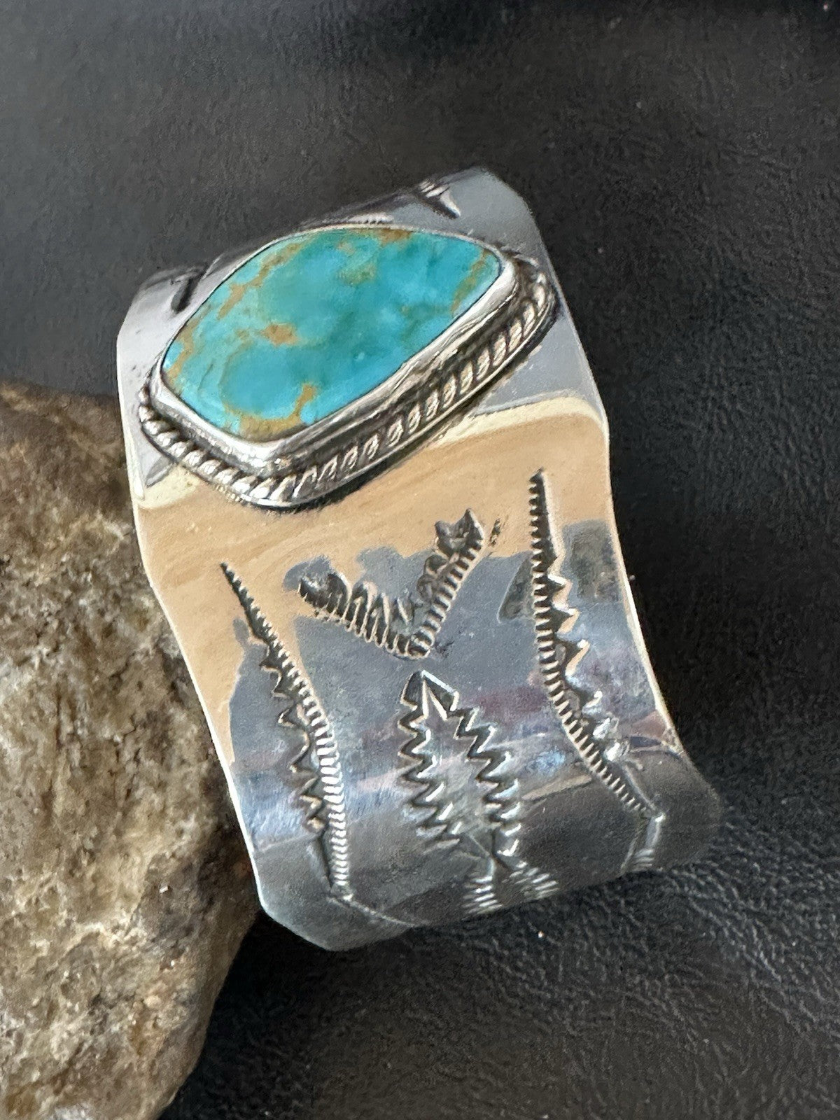 H Joe Blue Kingman Turquoise Navajo Sterling Silver Cuff Bracelet 8.2" 19423