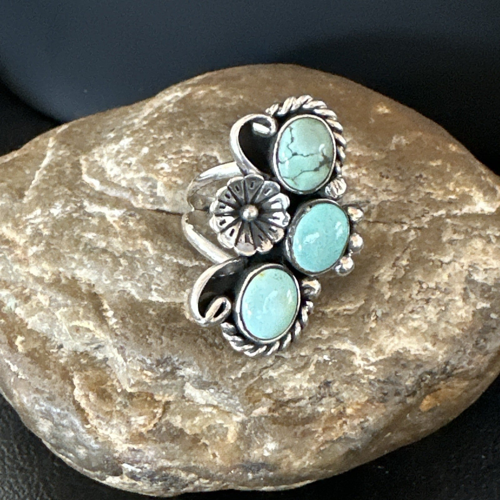 Yazzie Ring Green Turquoise Navajo Sterling Silver Cluster Size 8 19207
