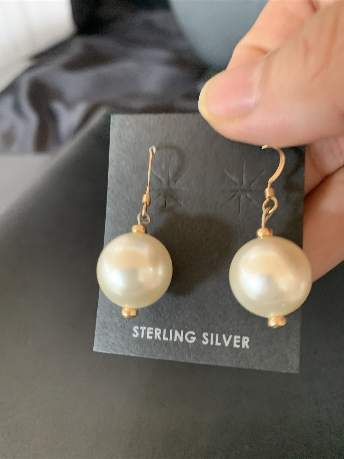Beautiful Women White Cultured Pearl Gold Filled Bead Dangle Earrings 1" 13038