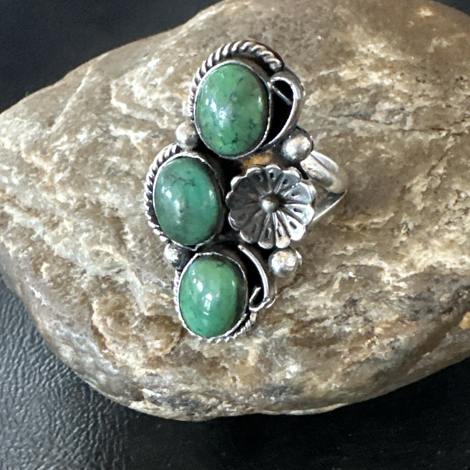 Yazzie Ring Green Turquoise Navajo Sterling Silver Cluster Size 7 19244