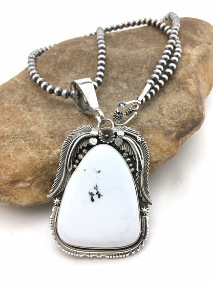 White Buffalo Turquoise Pendant Navajo Sterling Silver Beads Necklace 04529