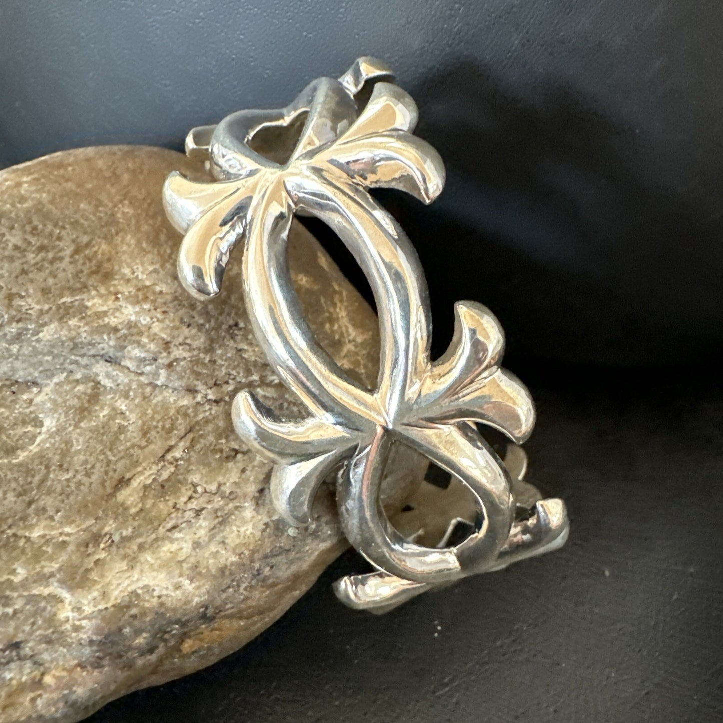 Native American Mens Navajo Sterling Silver Tufa Cast Cuff Bracelet 17814