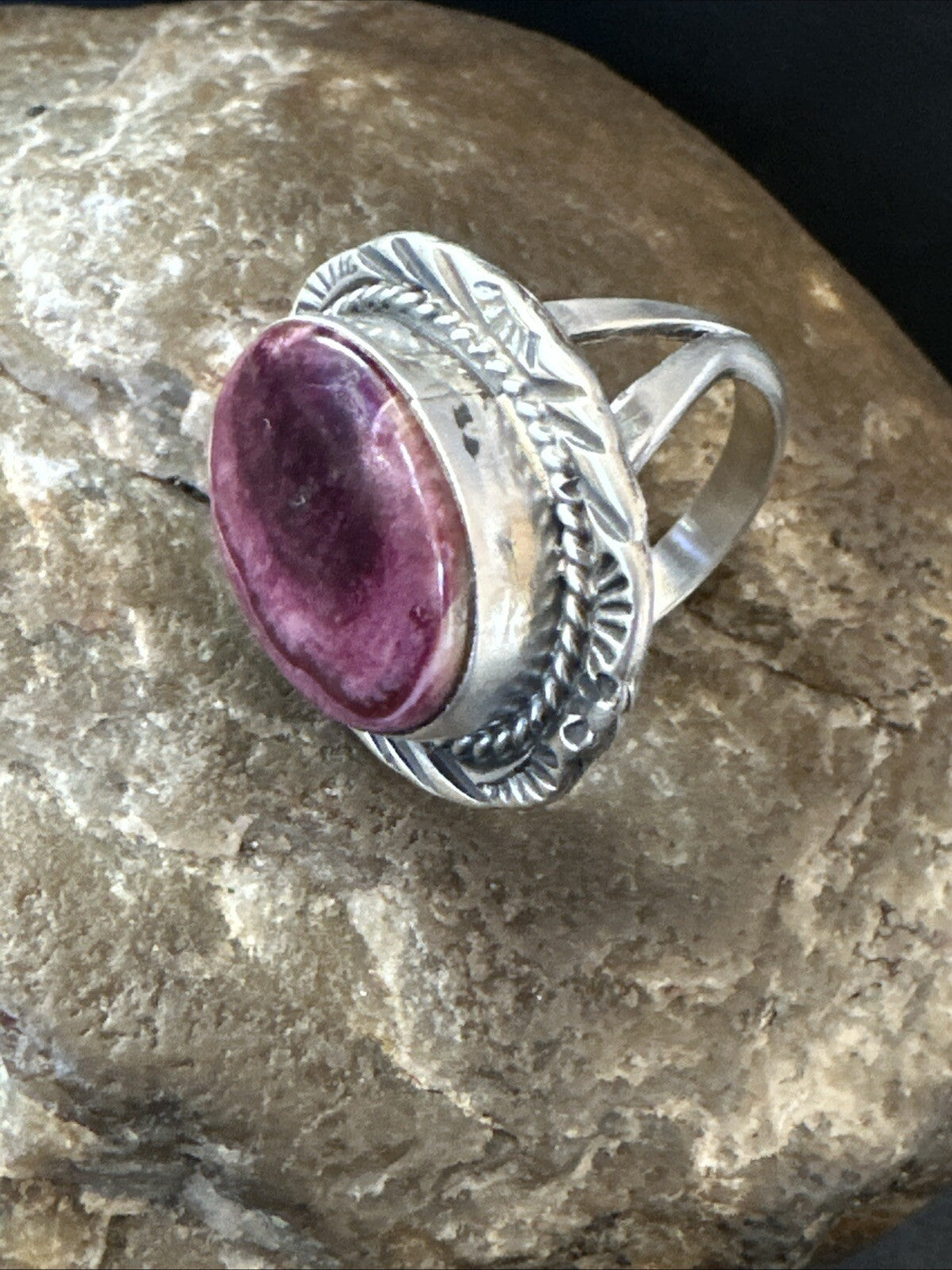 Womens Purple Spiny Oyster Navajo Sterling Silver Ring Size 8 18584
