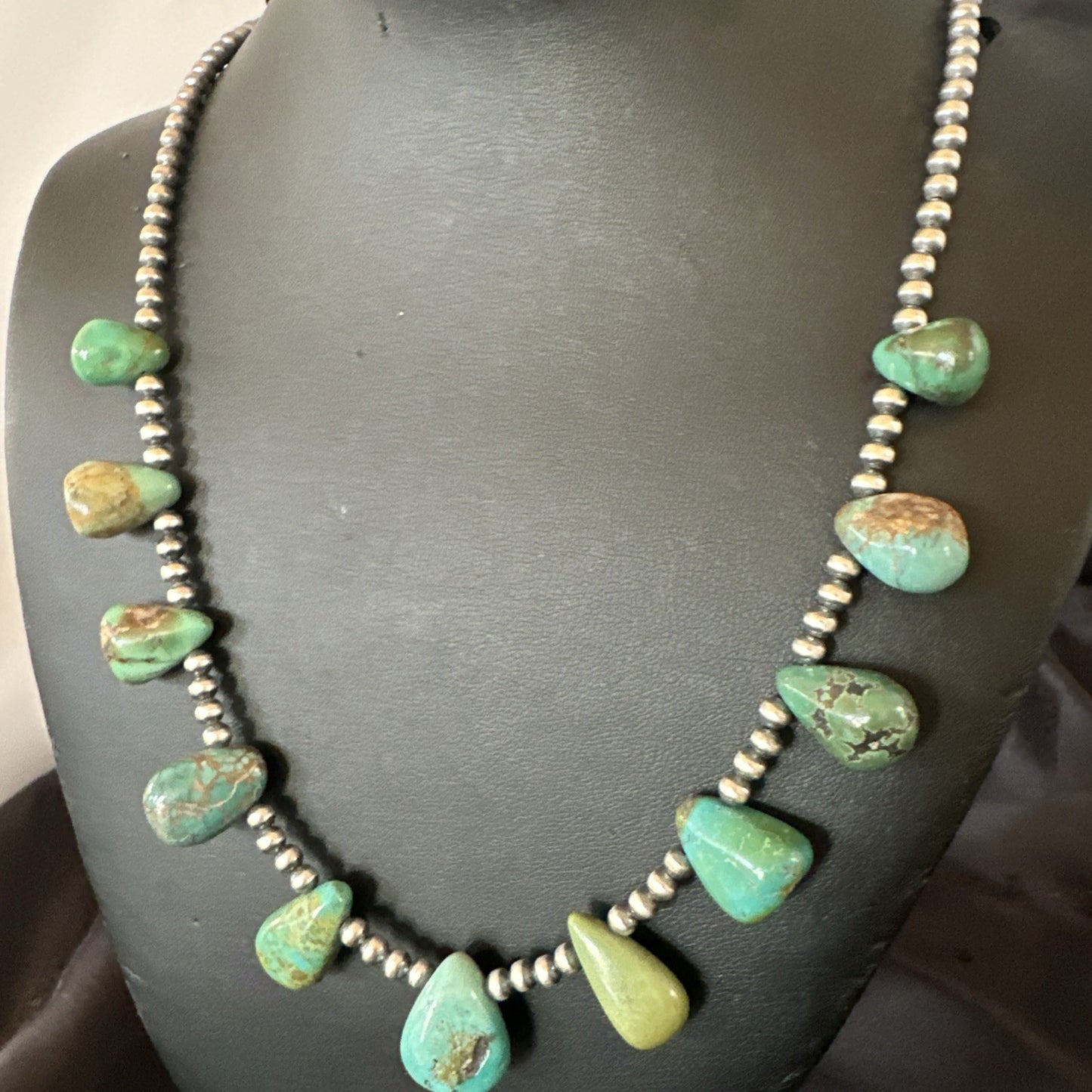 Navajo Pearls Silver Green Teardrop Turquoise Necklace 19015