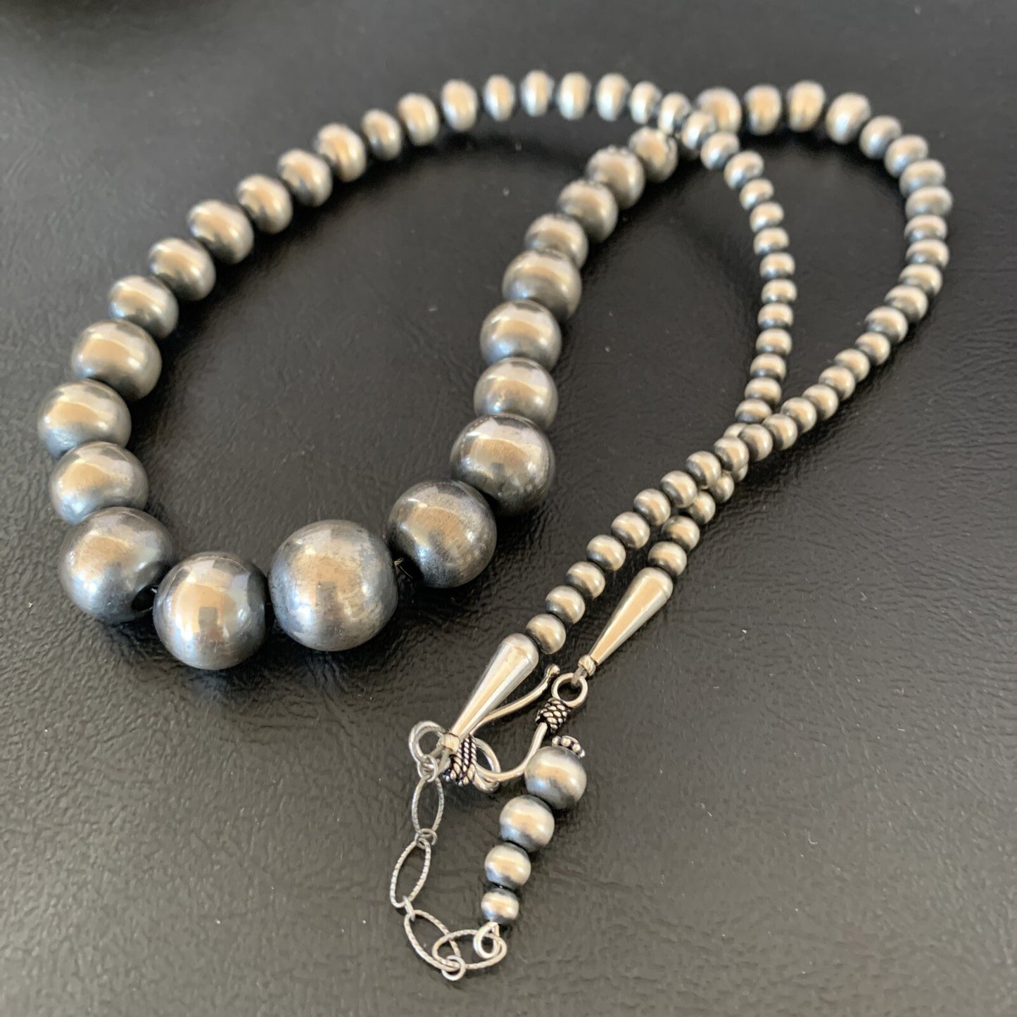 Native Navajo Pearls Grad Sterling Silver Round Seamless Bead Necklace 22”