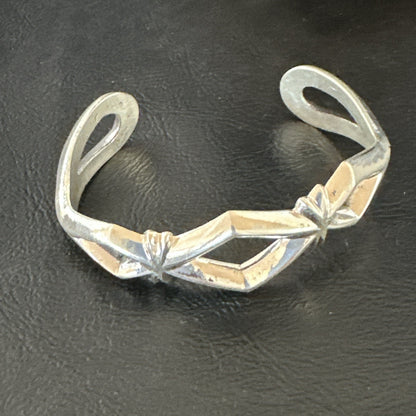 Tufa Cast Womens Navajo Sterling Silver Cuff Bracelet 19353
