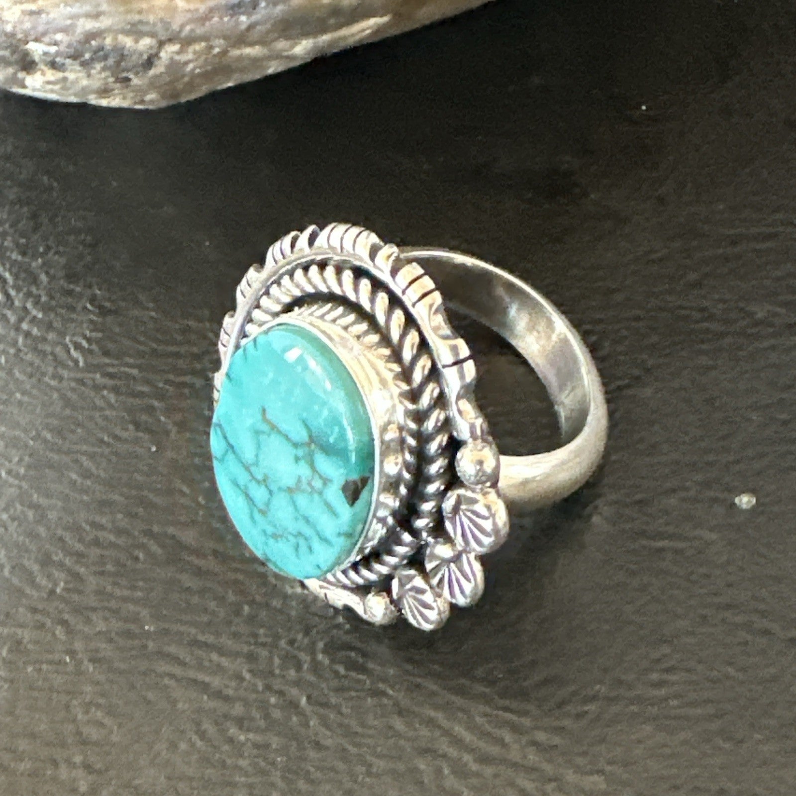 Yazzie Handmade Navajo Sterling Silver  Blue Kingman Turquoise Ring Size 8 19628
