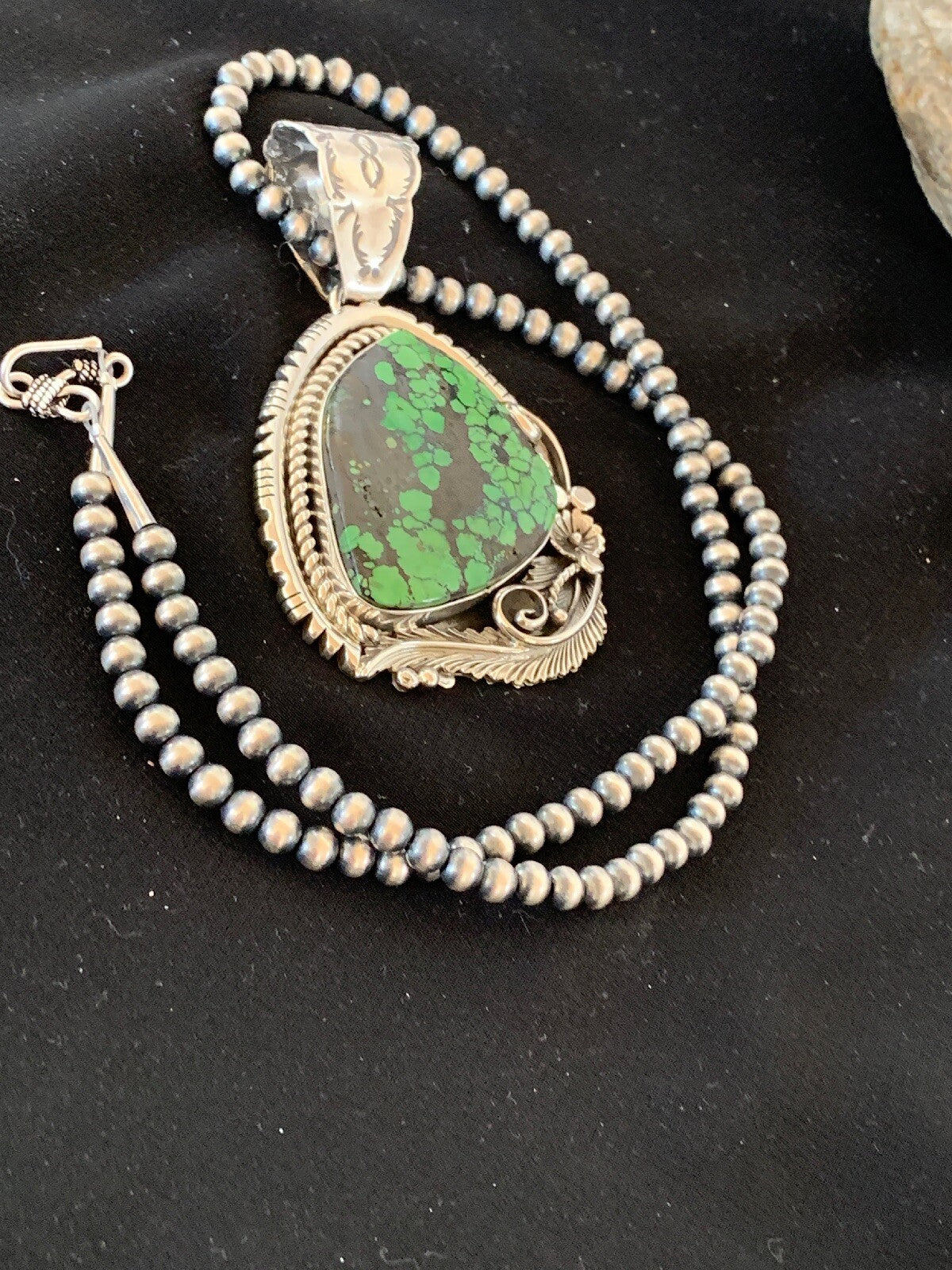 Green Spiderweb Turquoise Pendant Navajo Sterling Silver Beads Necklace 02983