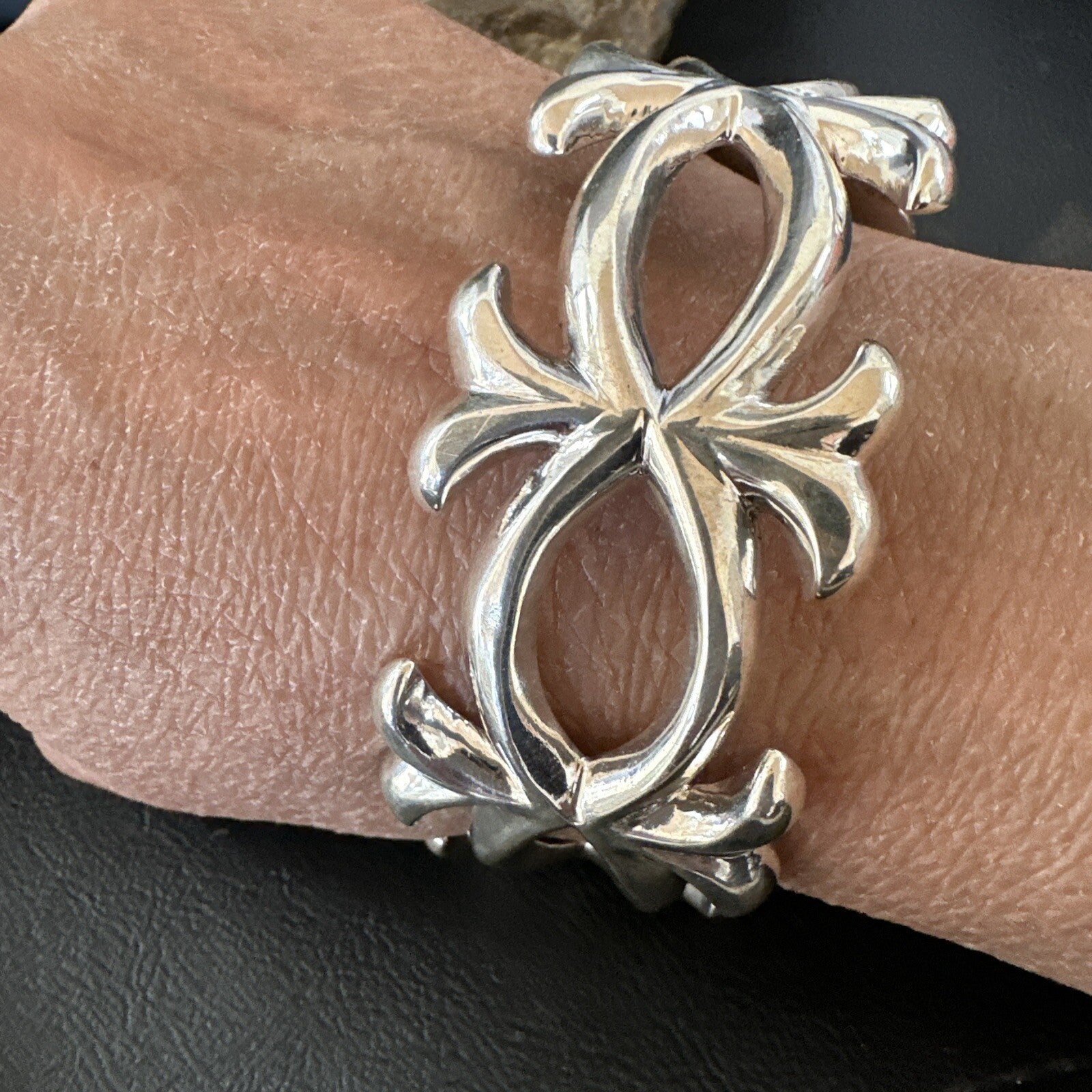 Native American Mens Navajo Sterling Silver Tufa Cast Cuff Bracelet 17814