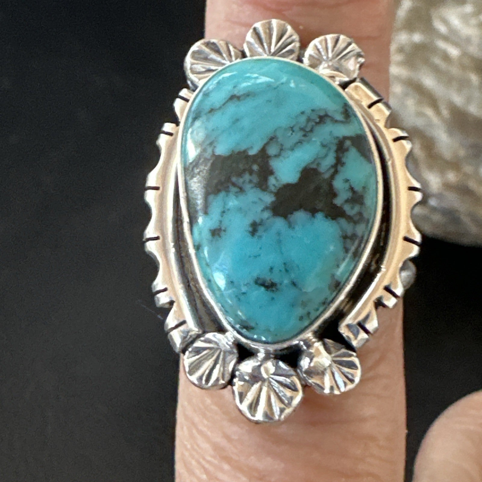 Yazzie Handmade Navajo Sterling Silver  Blue Kingman Turquoise Ring Size 8 19625