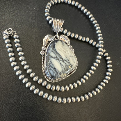 White Buffalo Turquoise Pendant Navajo Pearls Sterling Silver Necklace 19341