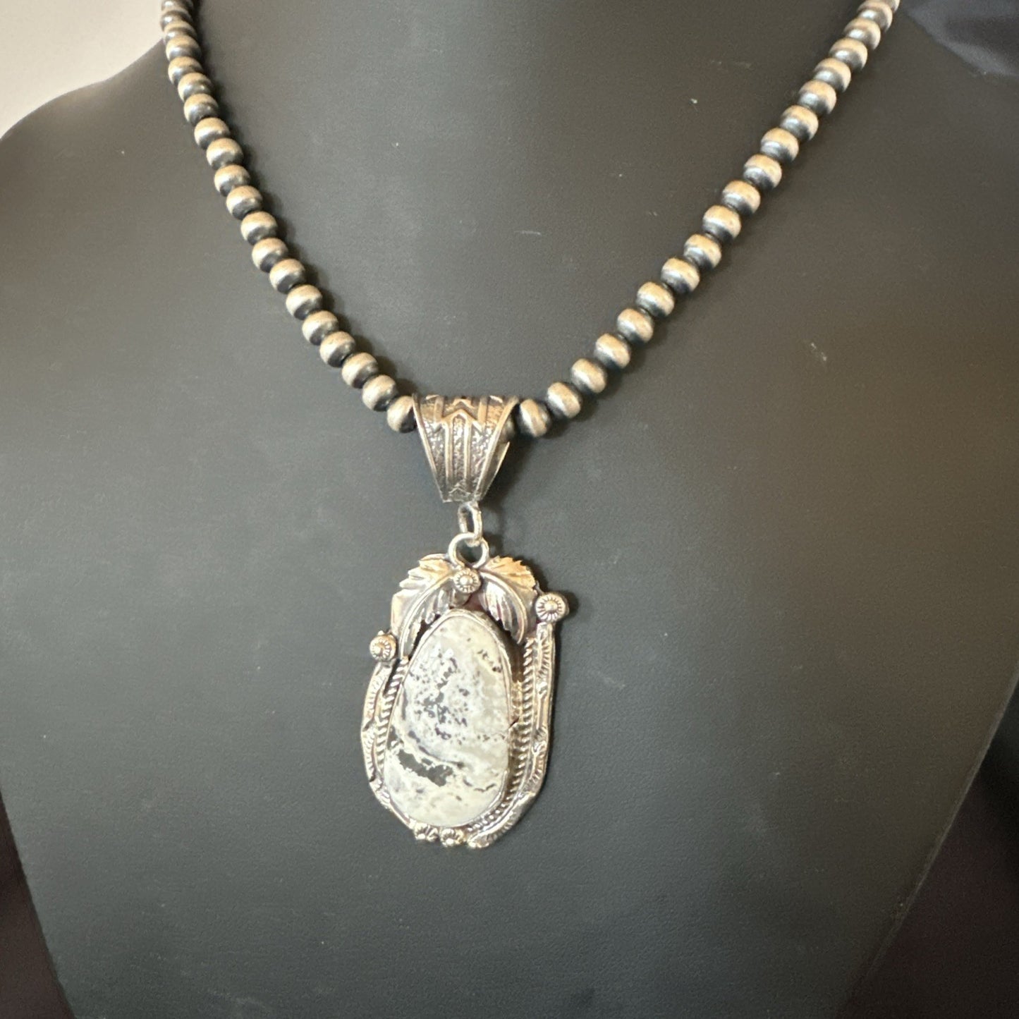 White Buffalo Turquoise Pendant Navajo Pearls Sterling Silver Necklace 19336