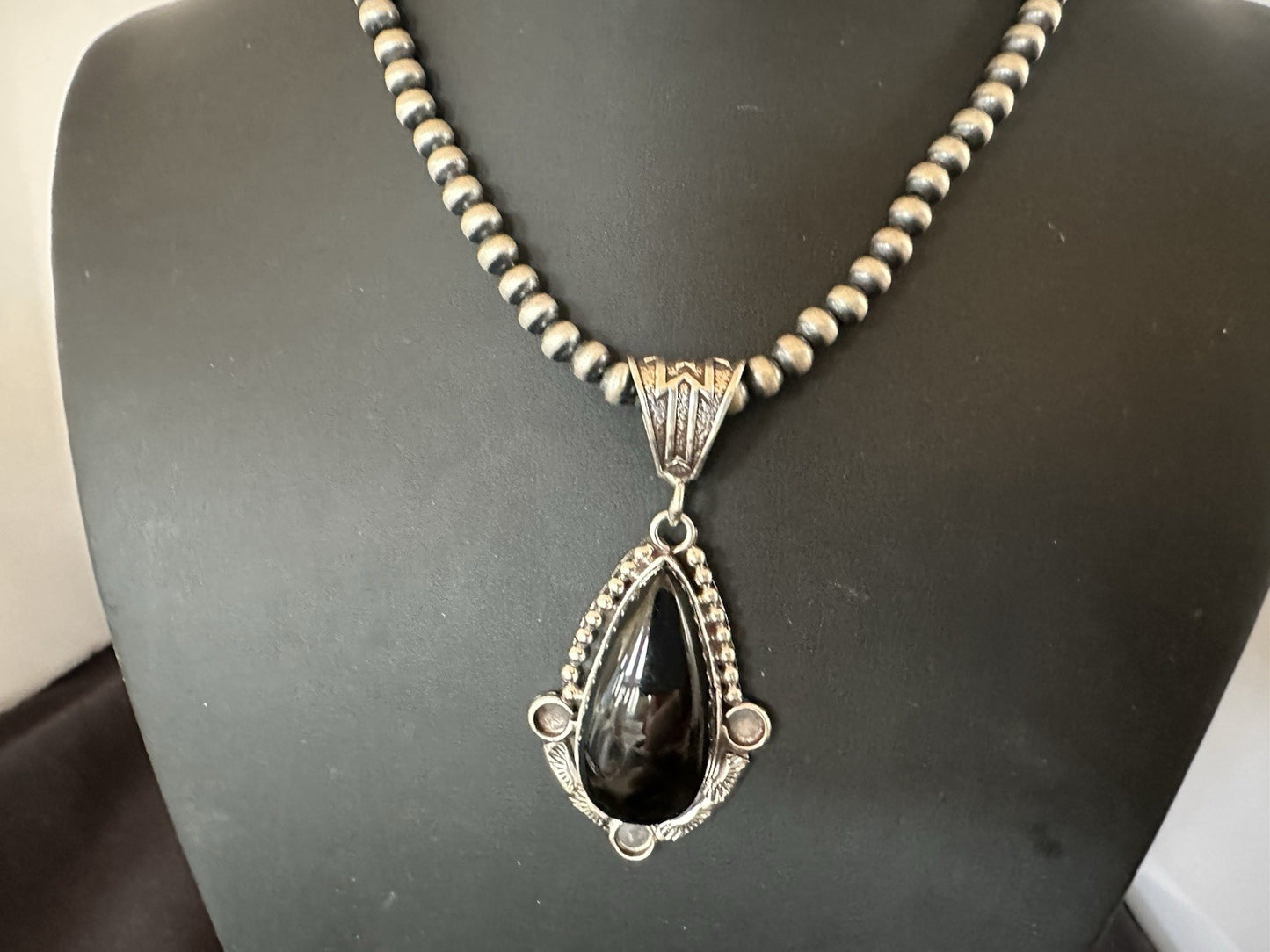 Black Onyx Pendant Navajo Pearls Sterling Silver Necklace 19385