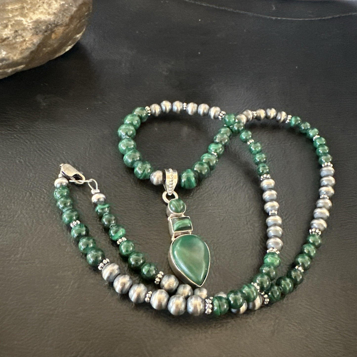 Womens Green Malachite Pendant Navajo Sterling Silver Necklace 18373