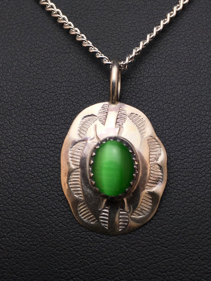Native American Green Malachite Pendant Navajo Sterling Silver Necklace 08956