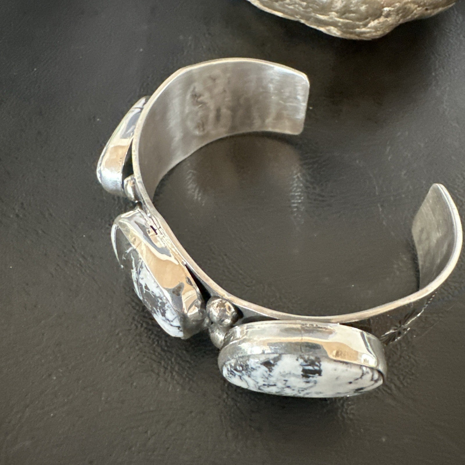 Mens WoMens White Buffalo Turquoise Navajo Sterling Silver Cuff Bracelet 19503
