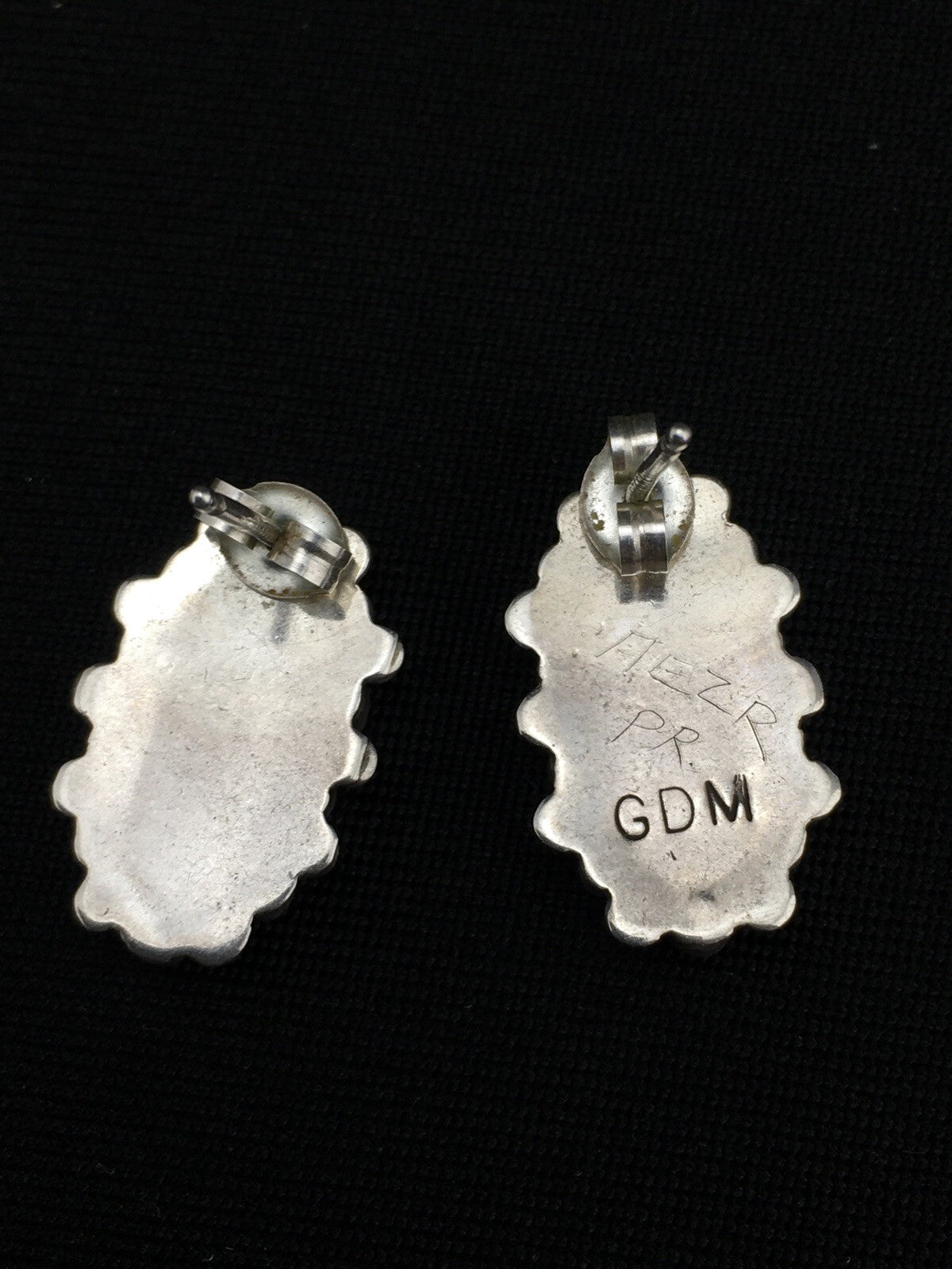 Red Coral Zuni Cluster Sterling Silver Earrings 0.75" 01094