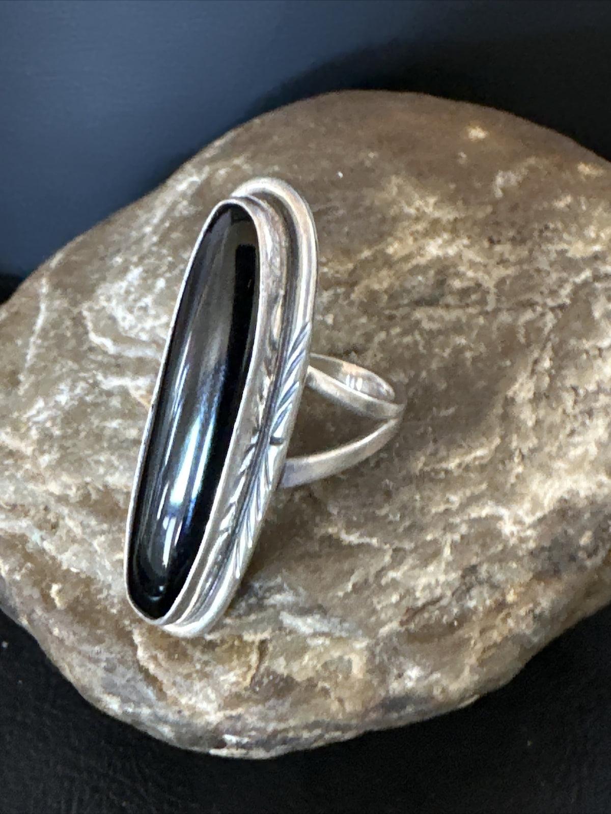 WoMens Black Onyx Navajo Sterling Silver Ring Size 9.5 15184