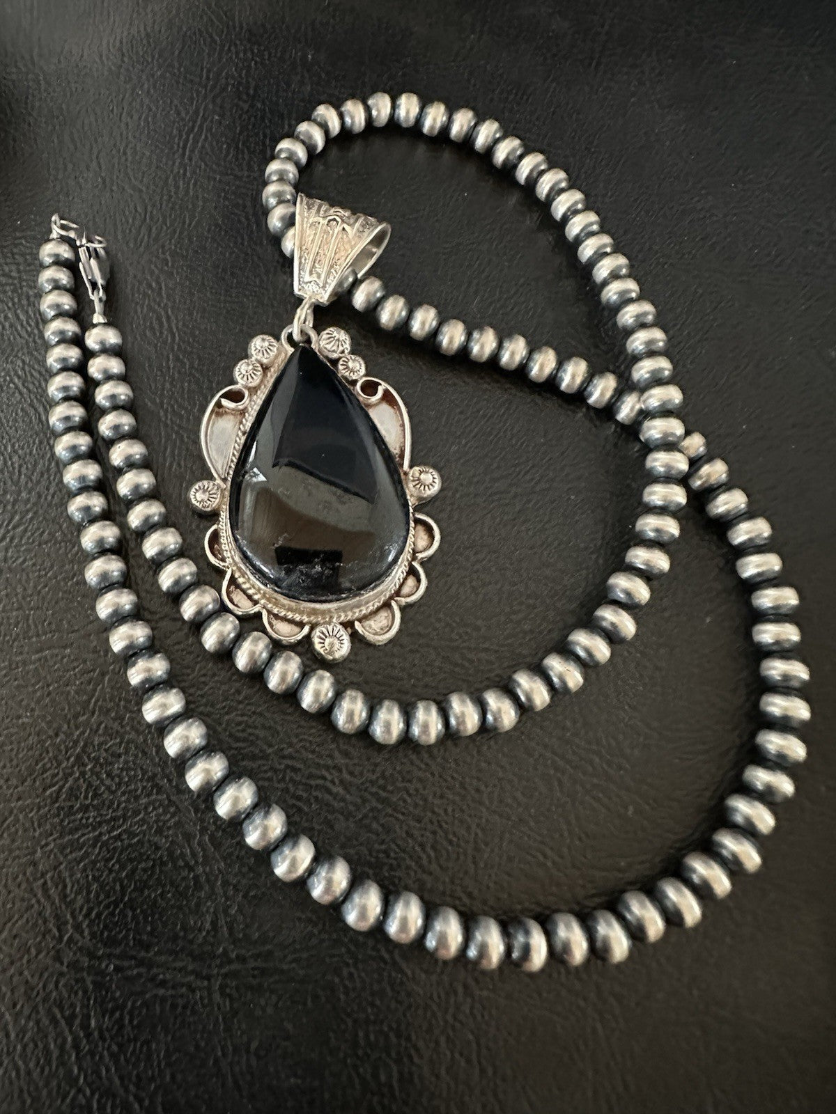 Black Onyx Pendant Navajo Pearls Sterling Silver Necklace 19384