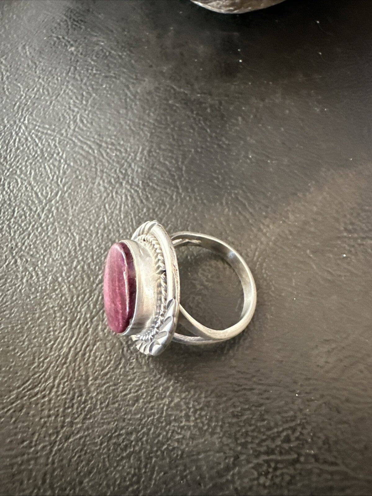 Womens Purple Spiny Oyster Navajo Sterling Silver Ring Size 8 18585