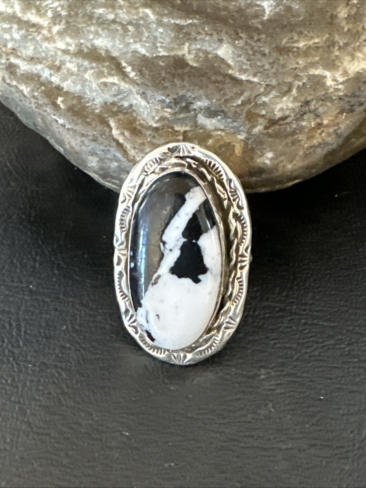 Black White Buffalo Turquoise Navajo Sterling Silver Ring Size 9 19808