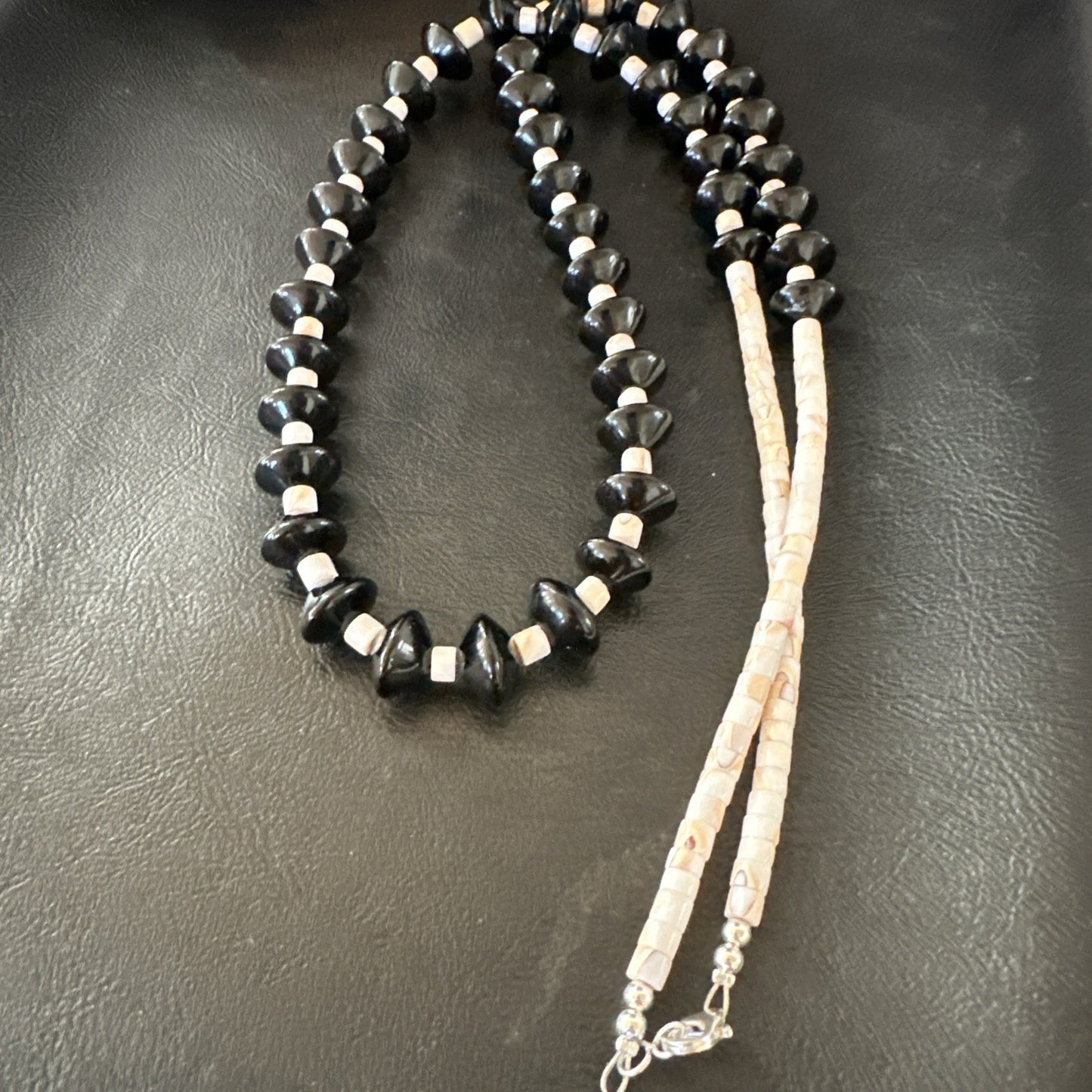 Sterling NAVAJO Black Onyx Pink Shell Silver Necklace 34” 19578