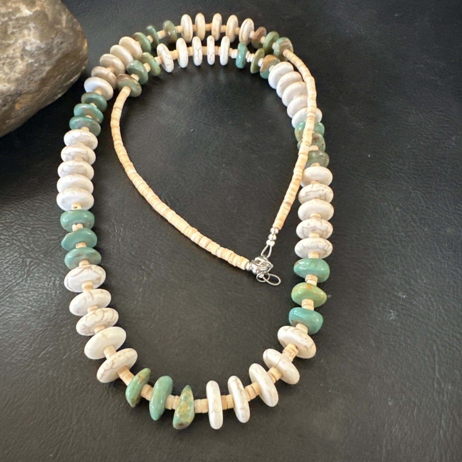 Green Royston Turquoise Shell Santo Domingo Sterling Silver Necklace 29” 19681