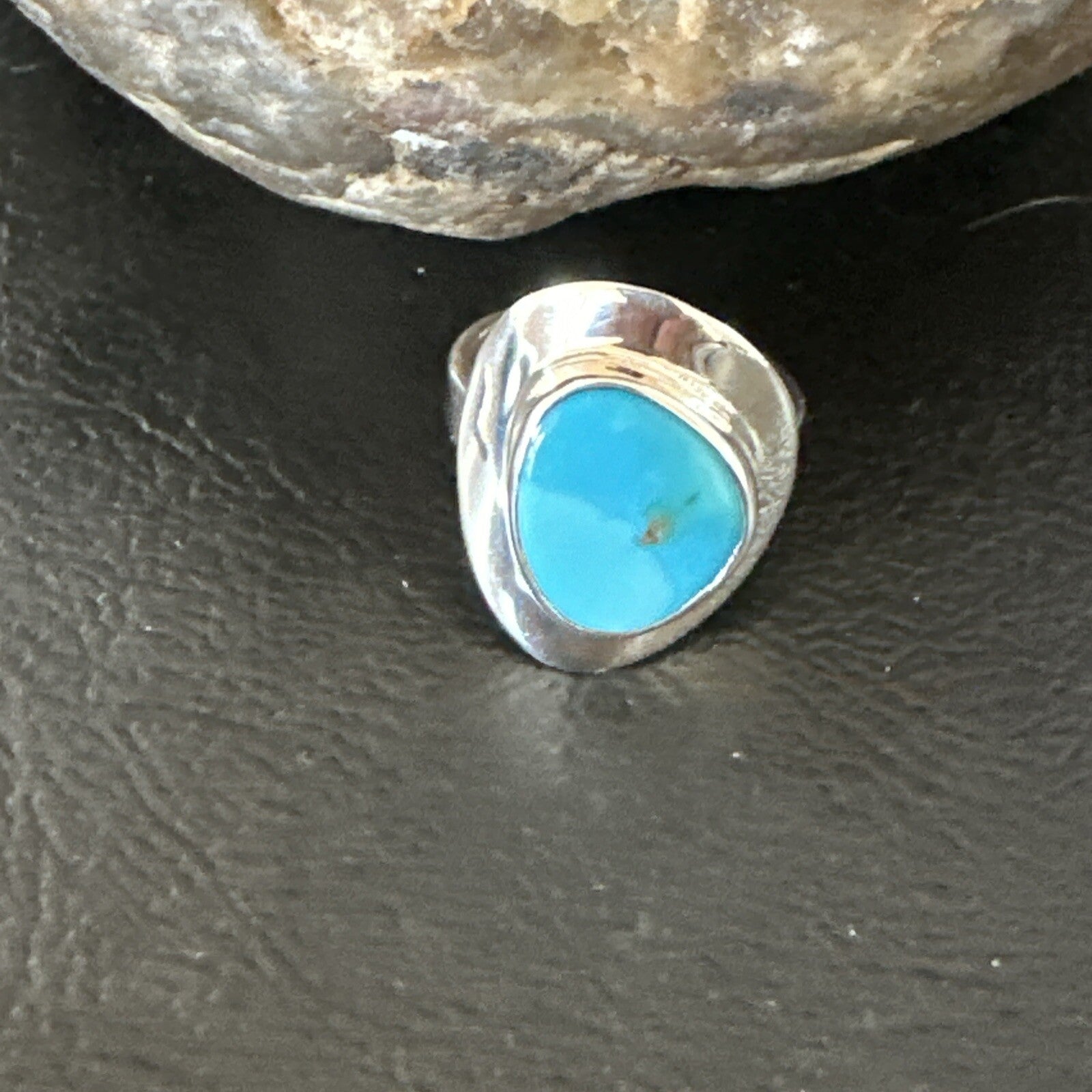 WoMens Sterling Silver Robin Egg Blue Kingman Turquoise Ring Size 5.5 17731