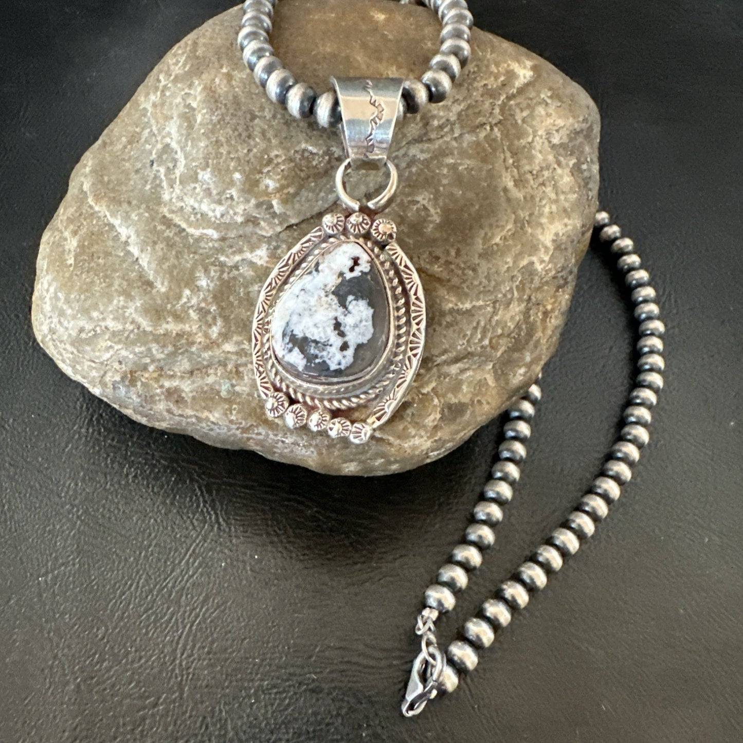 White Buffalo Turquoise Pendant Navajo Pearls Sterling Silver Necklace 20” 19495