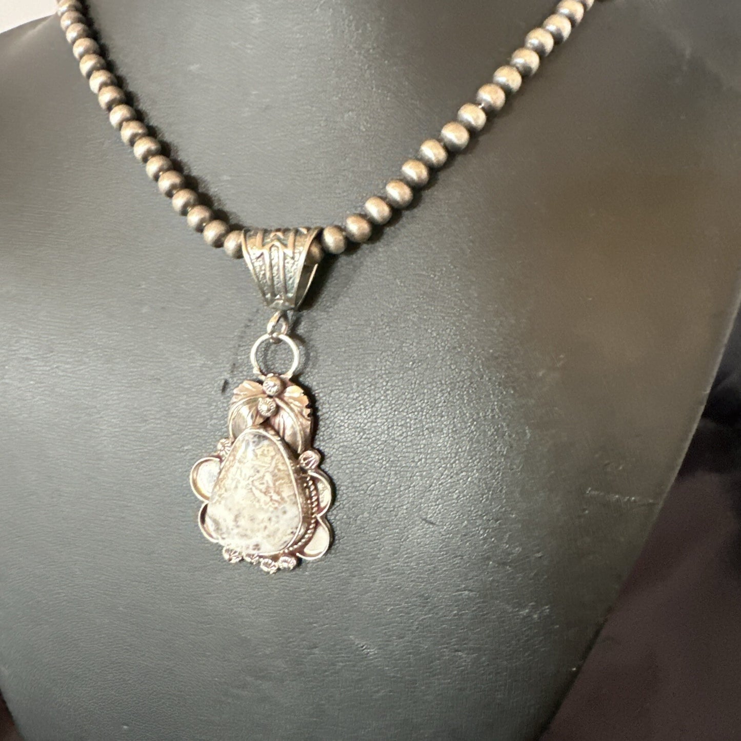 White Buffalo Turquoise Pendant  Sterling Silver Beads Necklace 17986