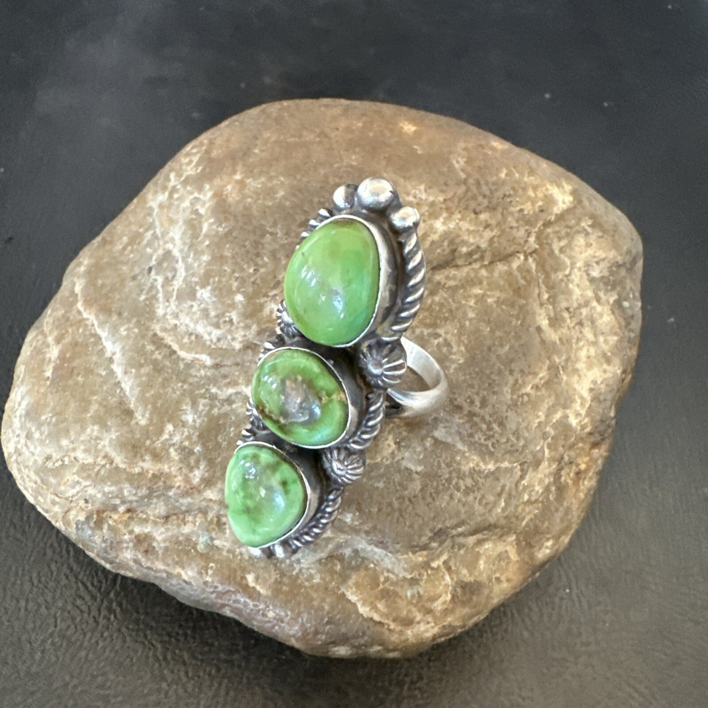 Navajo Sterling Silver Cluster Green Sonoran Gold Turquoise Ring Sz 8 18599