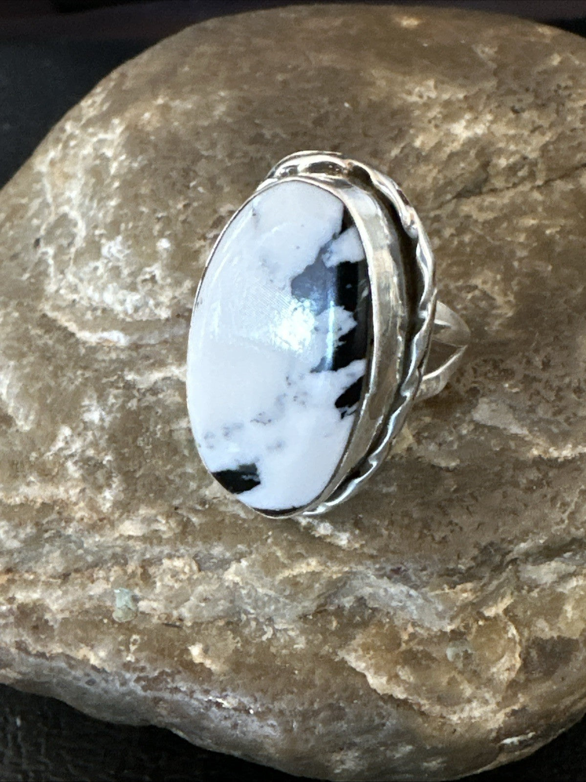 White Buffalo Turquoise Navajo Sterling Silver Ring Size 8 19800