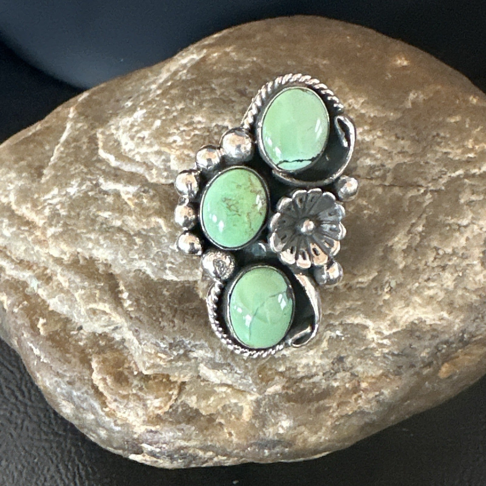 Yazzie Ring Green Turquoise Navajo Sterling Silver Cluster Size 8.5 19211