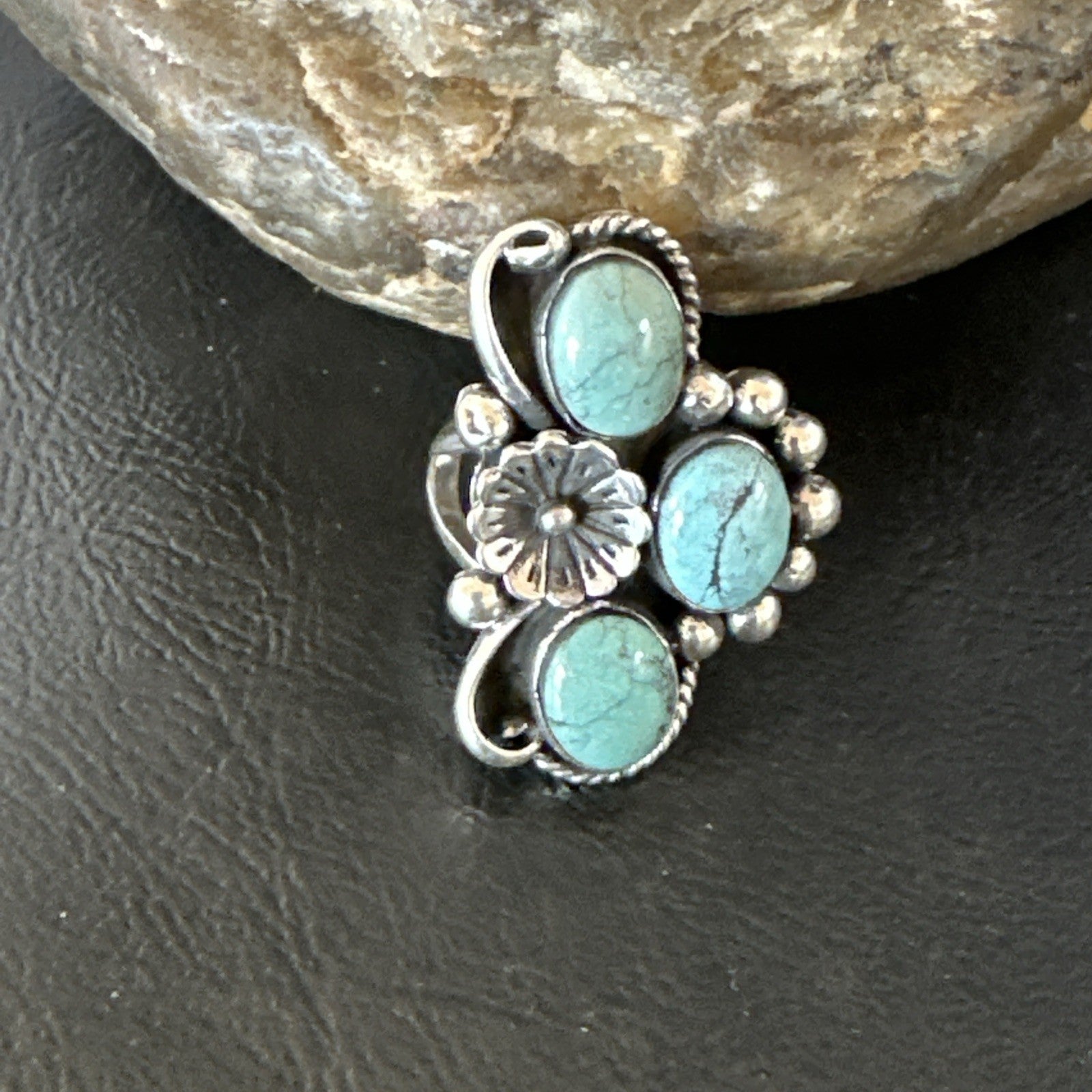 Yazzie Ring Green Turquoise Navajo Sterling Silver Cluster Size 8.5 19235