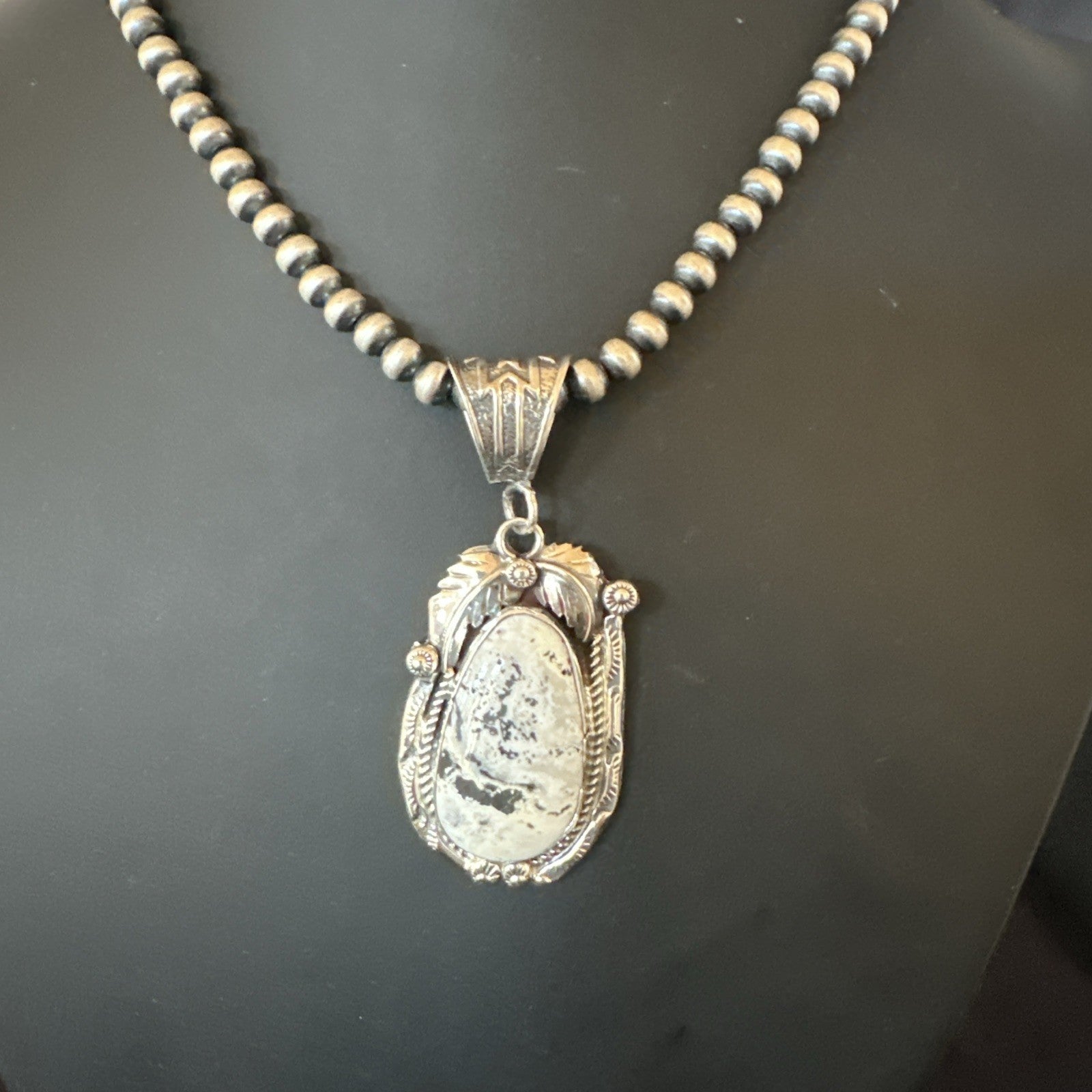 White Buffalo Turquoise Pendant Navajo Pearls Sterling Silver Necklace 19336